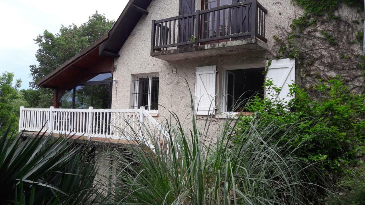 B&B En Plein Coeur De La Foret Artiguelouve Exteriör bild